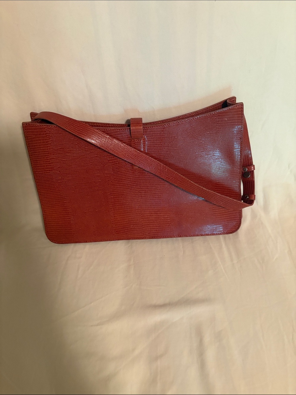 Dkny
Leather Shoulder Bag in Brick Red - Picture 2 of 4